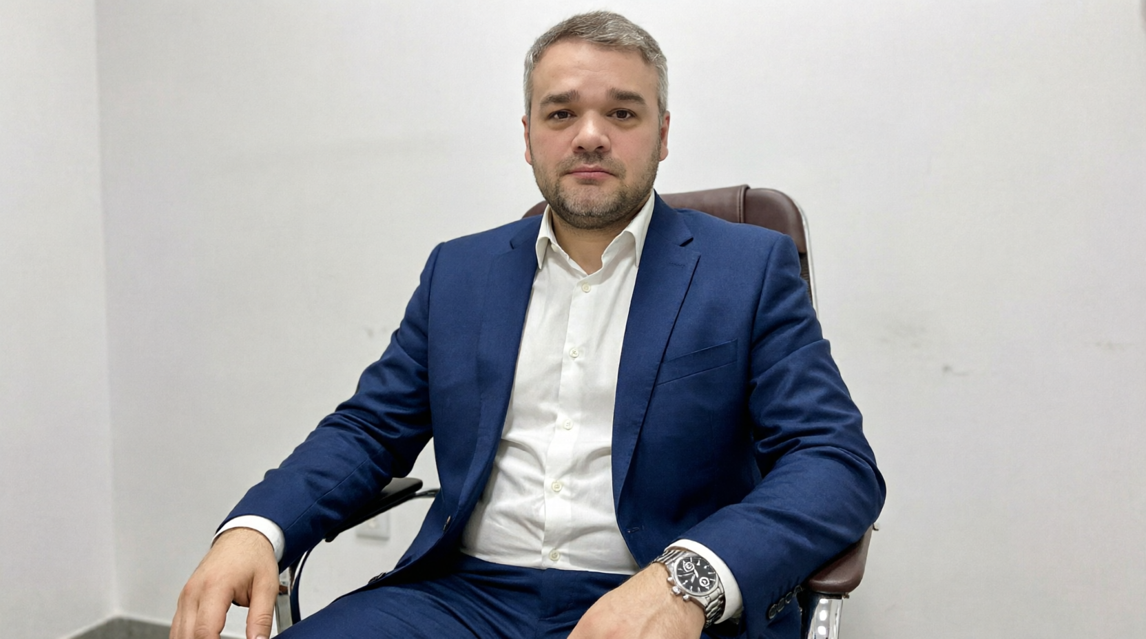 Александр Вииииикторович Овчинников